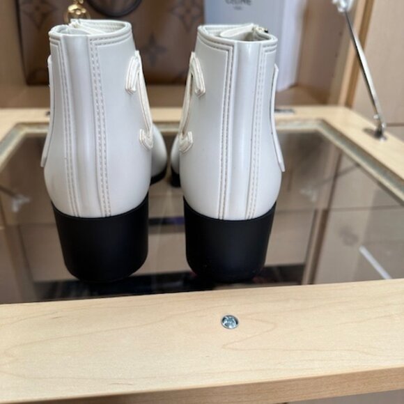 Chanel Interlocking CC Logo Size 38 Rubber Rain Boots - Picture 4 of 10